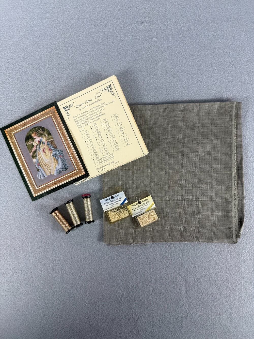 Lavender & Lace Queen Anne's Lace Cross Stitch Kit 32ct Barnwood Linen Kreinik